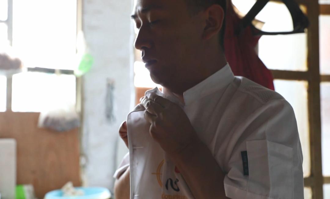 DƬ
